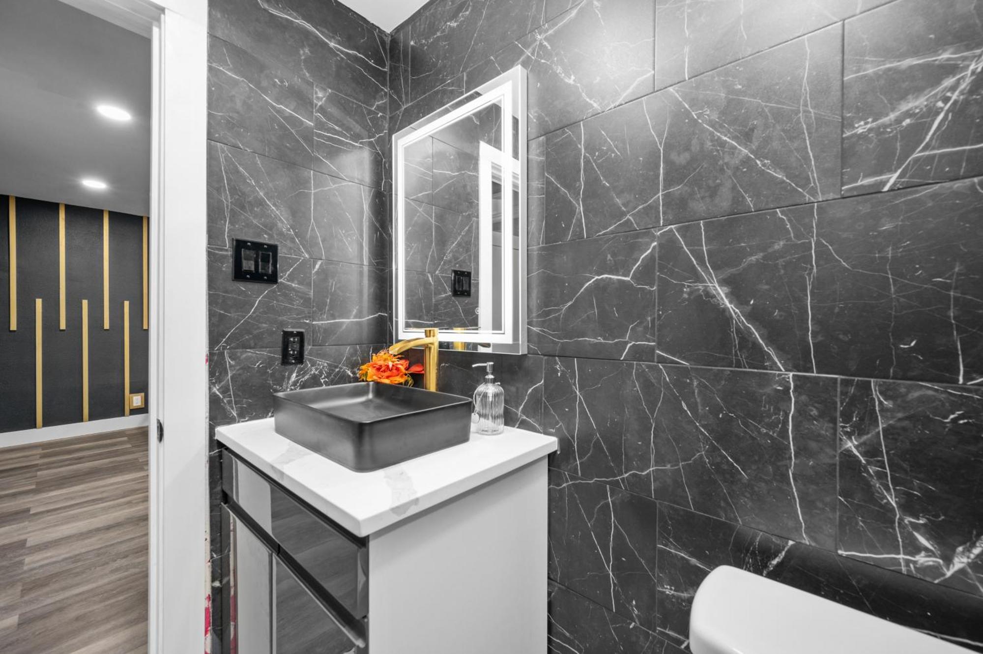 Modern 2Br City Center Getaway With Free Park Houston Dış mekan fotoğraf