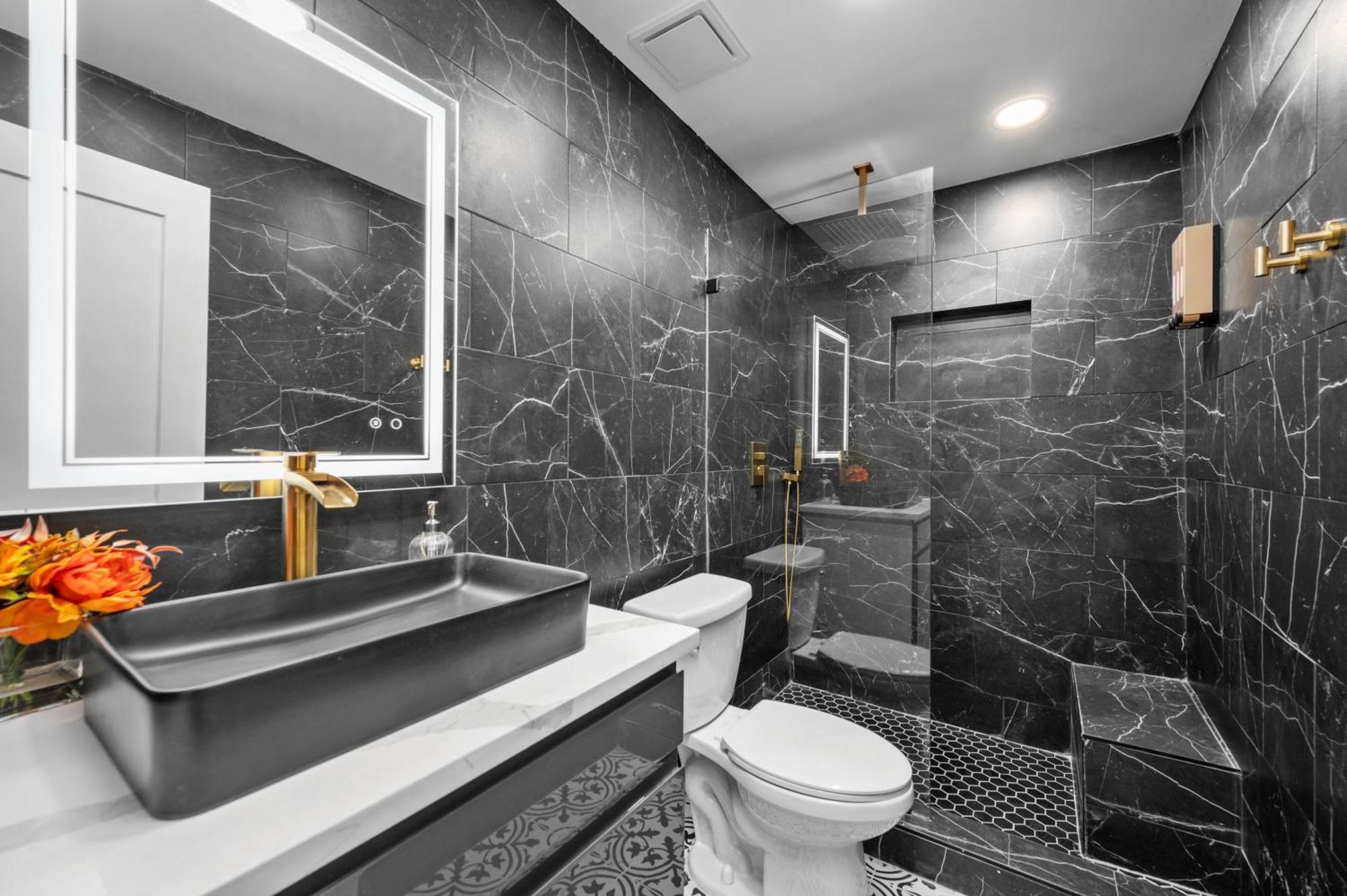 Modern 2Br City Center Getaway With Free Park Houston Dış mekan fotoğraf